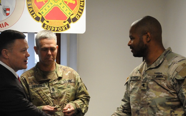 IMCOM-E recognizes excellence at Hohenfels