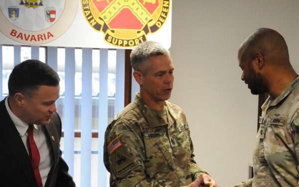 IMCOM-E recognizes excellence at Hohenfels