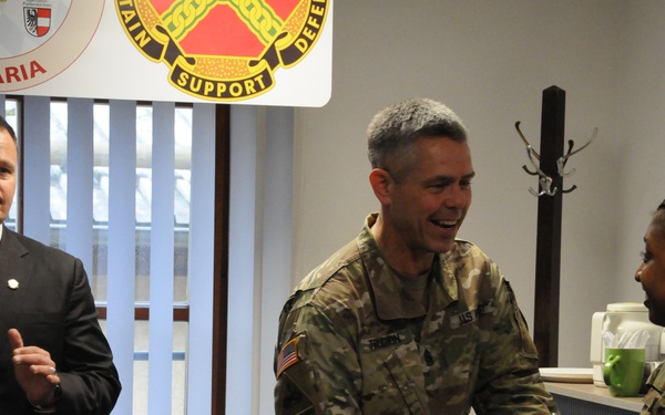 IMCOM-E recognizes excellence at Hohenfels