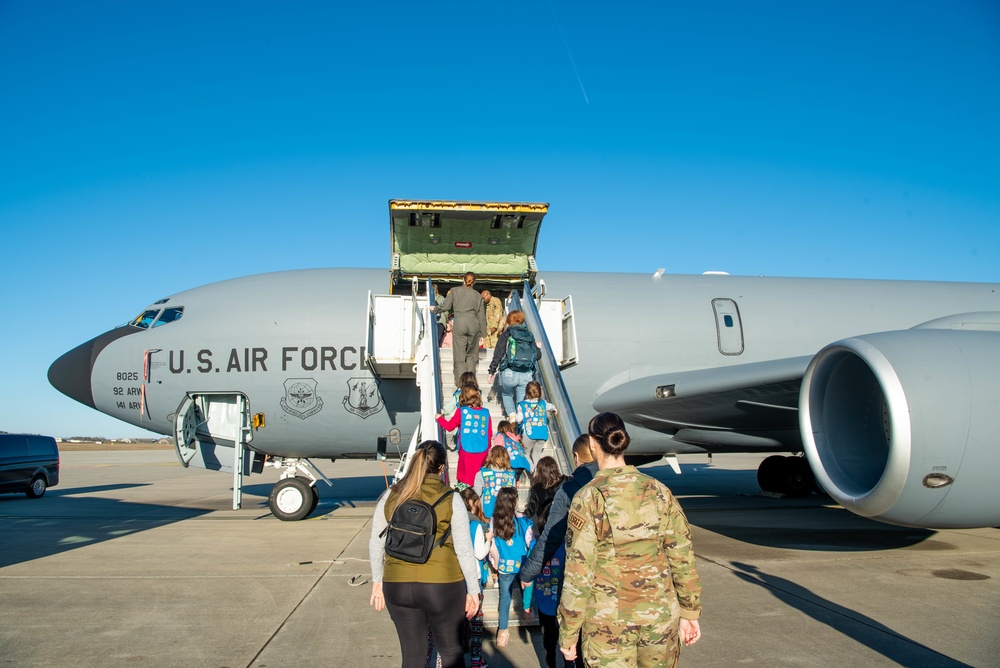 Girl Scouts tour KC-135