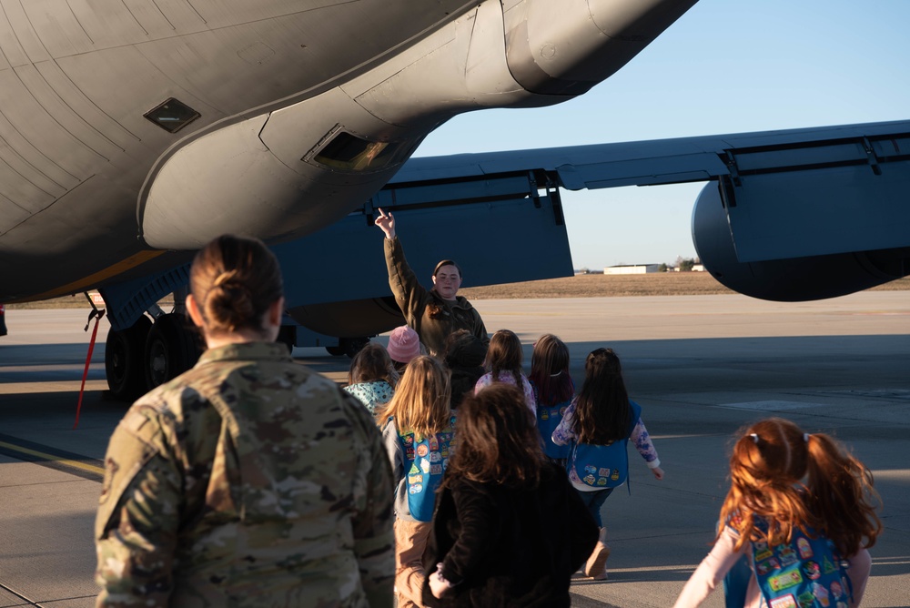 Girl Scouts tour KC-135
