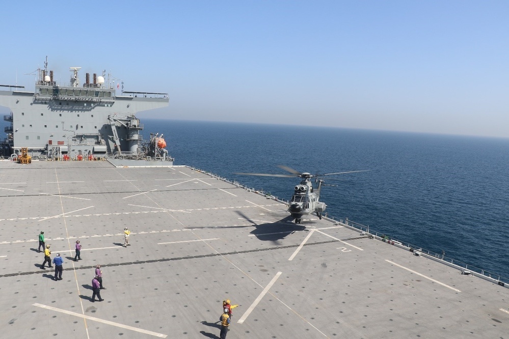 U.S. Navy Ship Supports UAE Pilot Training in Arabian Gulf