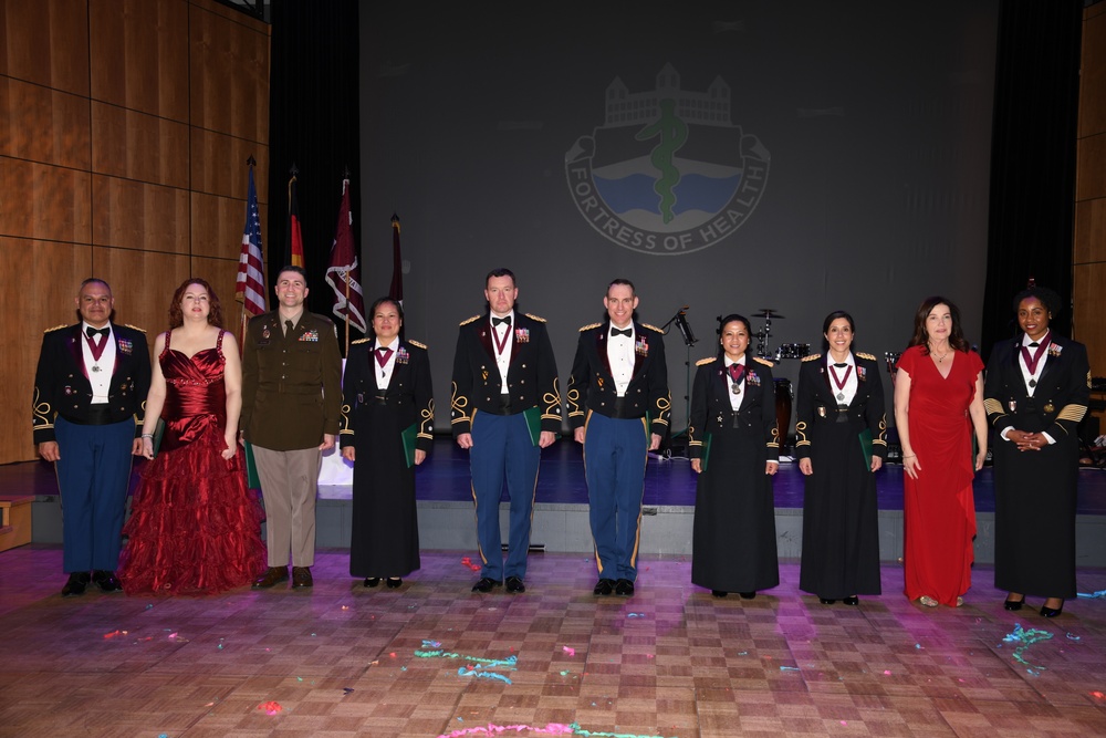MEDDAC-B receive awards for outstanding service