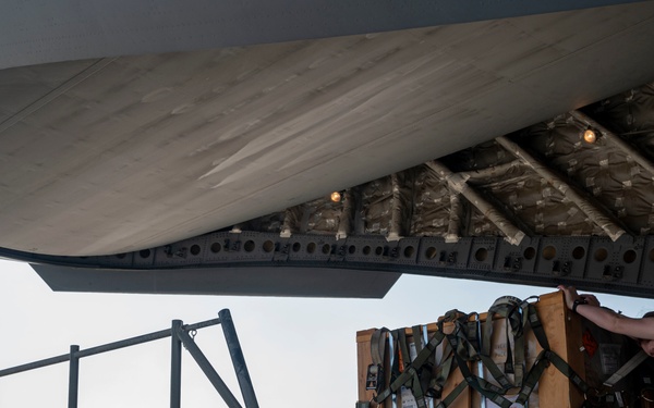 The Danab Receives Military Equipment from the U.S.