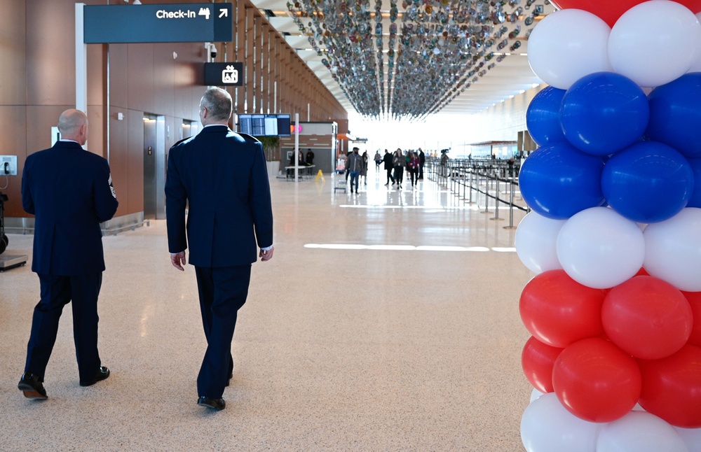 New USO airport center opens in KC International Airport