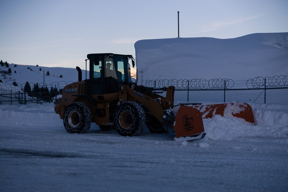 Marines bring MWTC back into working order after historic snowstorm