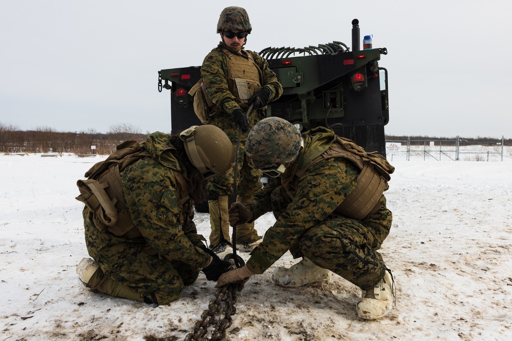 U.S. Marines with 2nd Landing Support Battalion Conduct  a Vehicle Recovery Exercise in Fort Drum