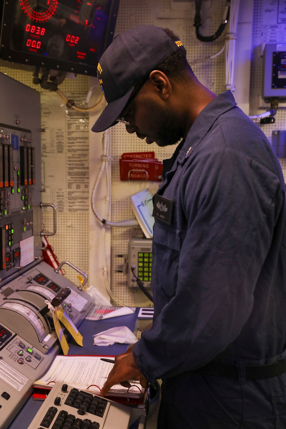 USS Sterett Conducts Engineering Reference and Training