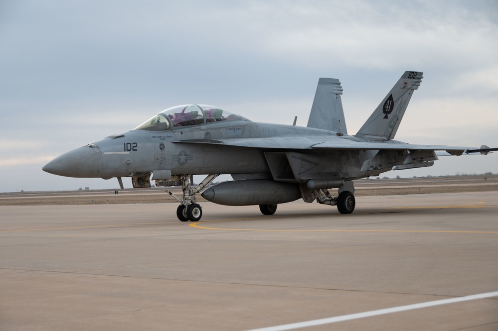 Navy F-18 visits Vance AFB