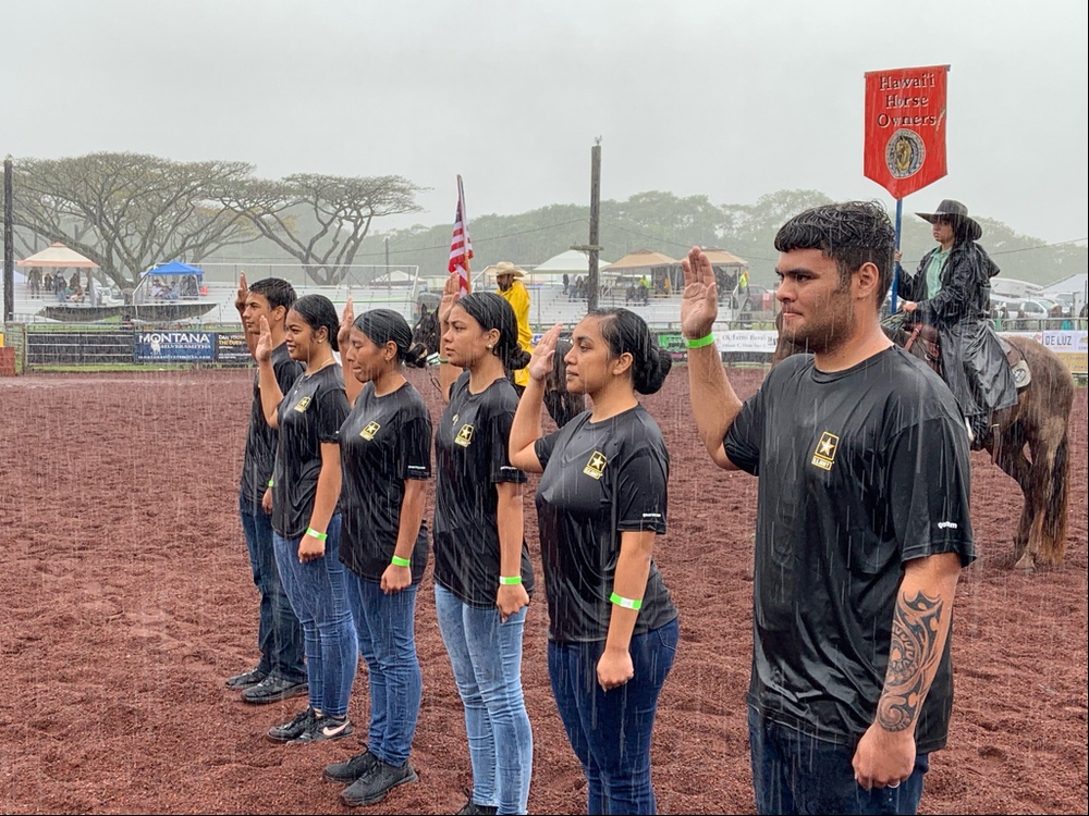 Army’s Newest Recruits Sworn in at Pana'ewa Stampede Rodeo