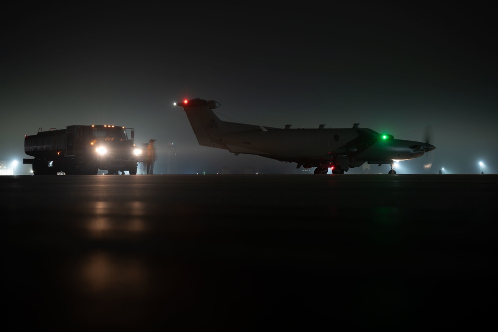 Crews perform hot refuel exercise on U-28A Draco