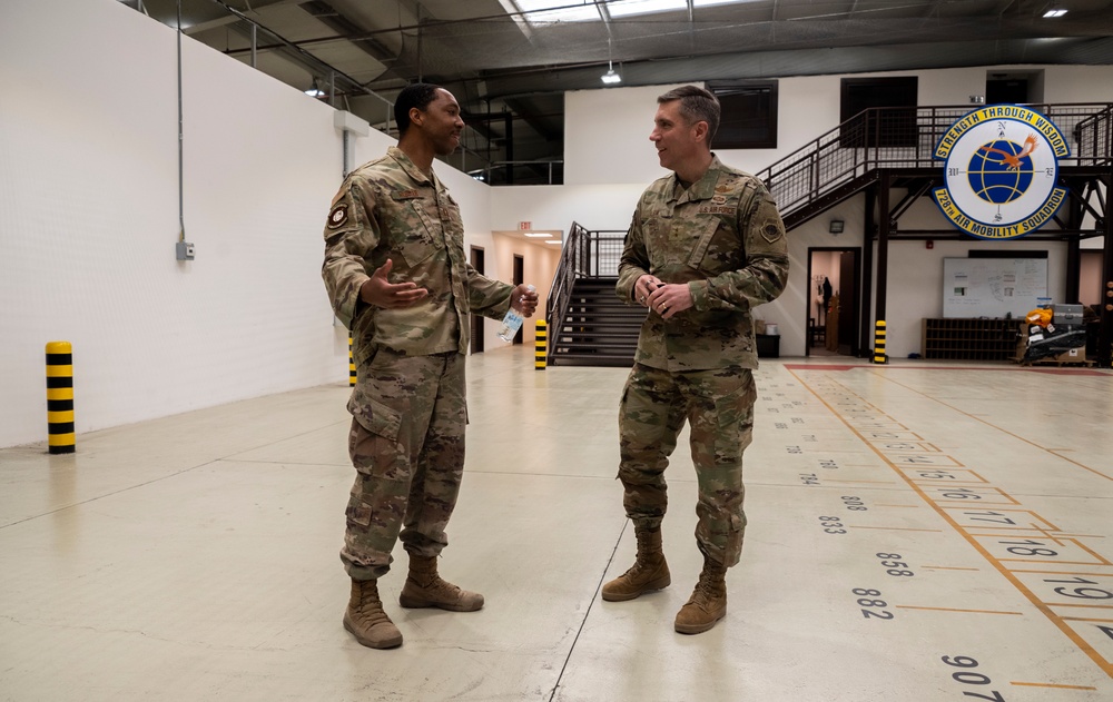 U.S. Air Force Expeditionary Center Commander visits Incirlik AB