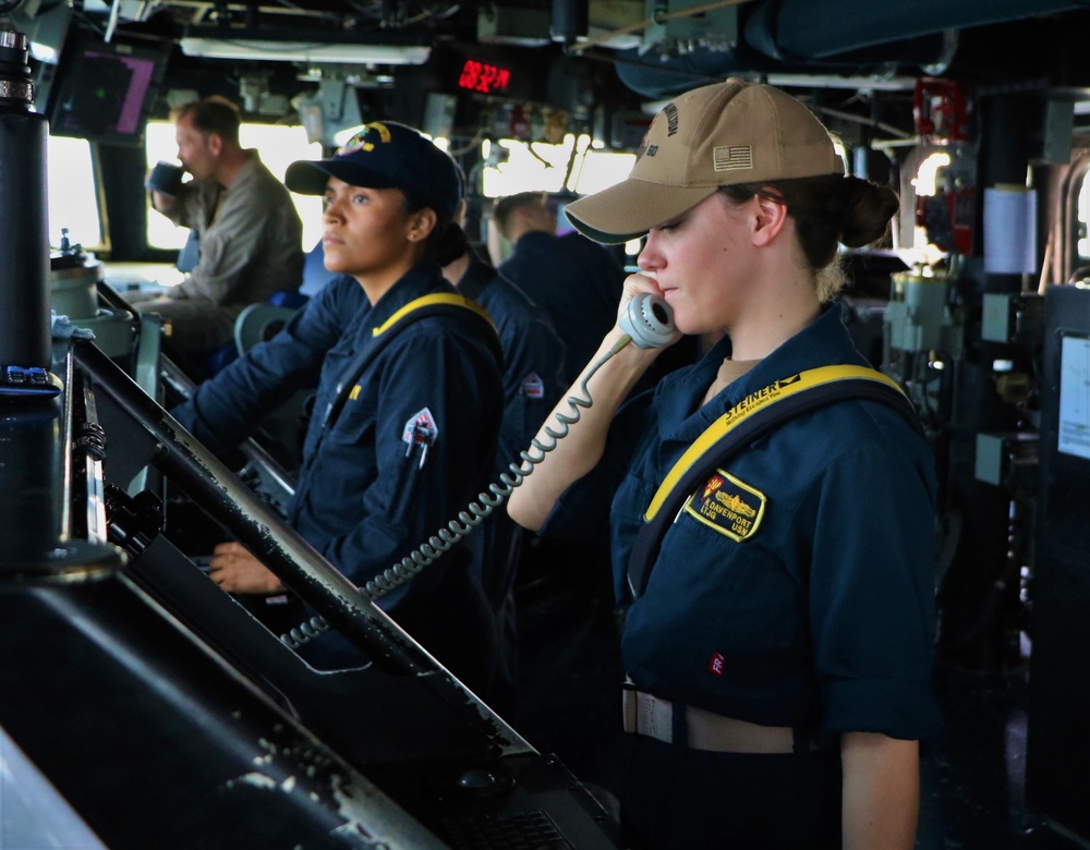 USS Paul Hamilton transits the Strait of Hormuz