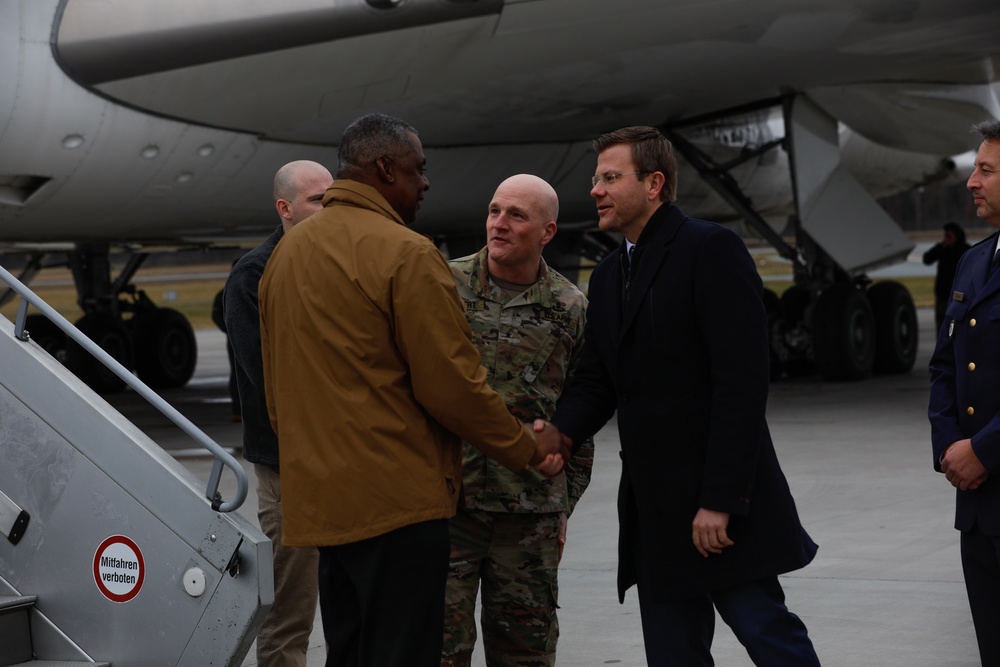 U.S. Secretary of Defense Visits Nuremberg