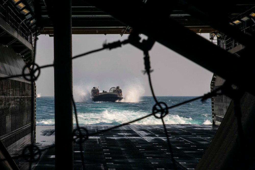 Makin Island LCAC Operations