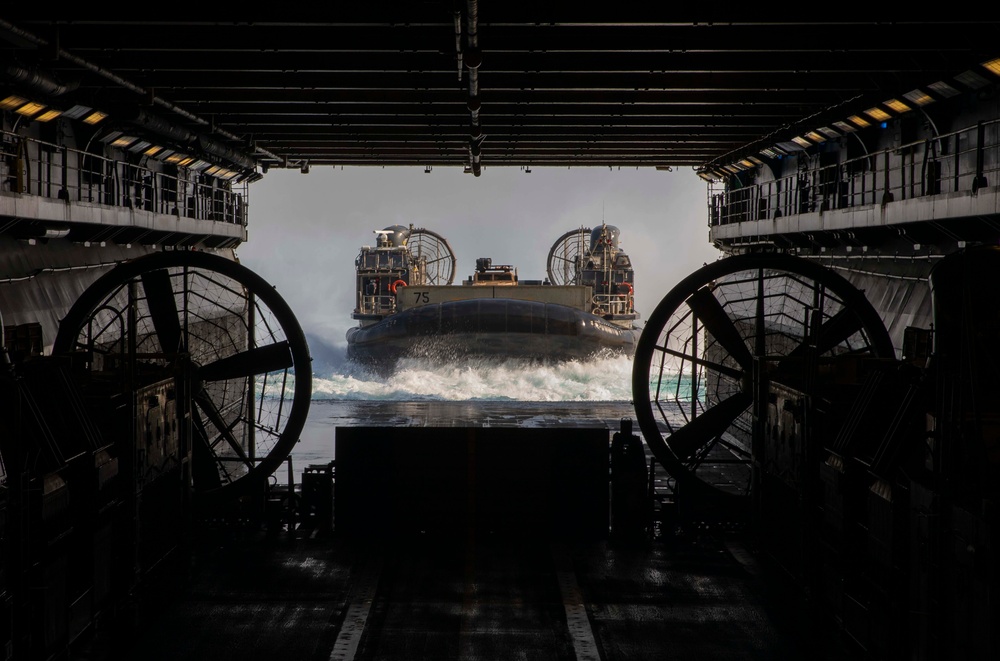 Makin Island LCAC Operations