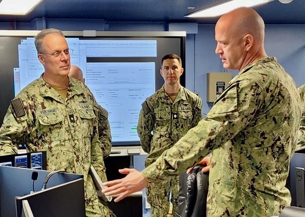 Commander, Navy Regional Maintenance Center and Director, Surface Ship Maintenance, Modernization, and Sustainment Observes STAVE-CS Training Systems