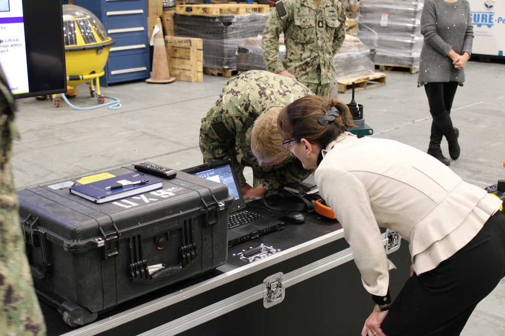 Naval Oceanography Hosts Naval Information Forces for Operations Tour