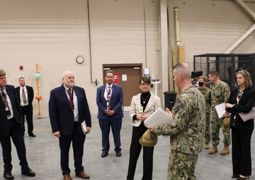 Naval Oceanography Hosts Naval Information Forces for Operations Tour