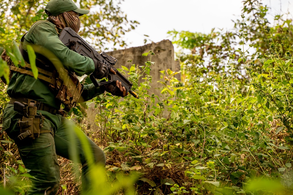 Côte d'Ivoire, Netherlands conduct rural tactical training