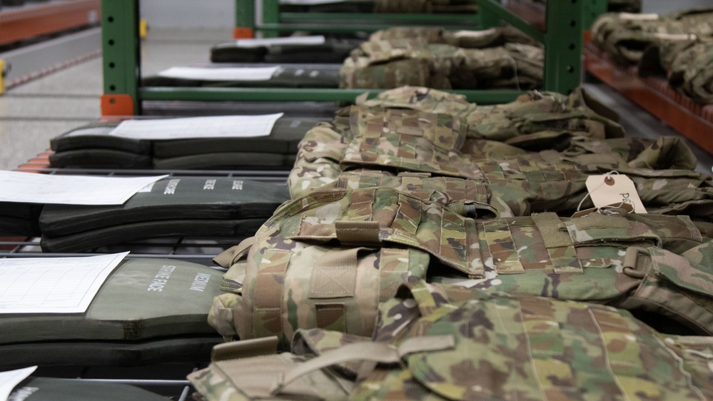 Mobilization Support Force issues uniforms and gear to Mississippi National Guard unit during MOBEX