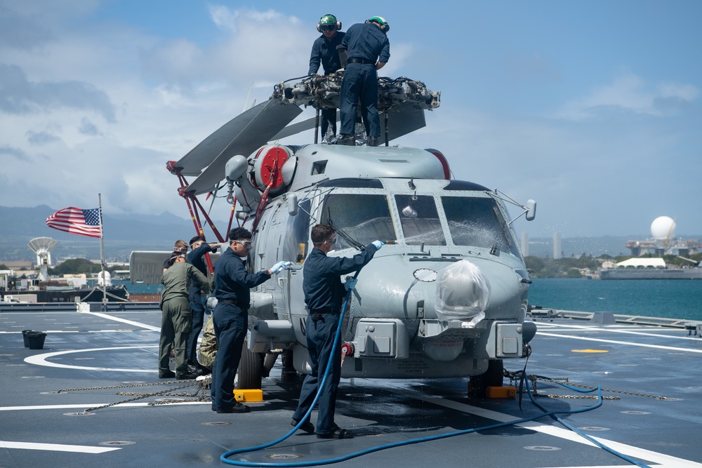 USS Mobile (LCS 26) Blue Crew Operates at Pearl Harbor