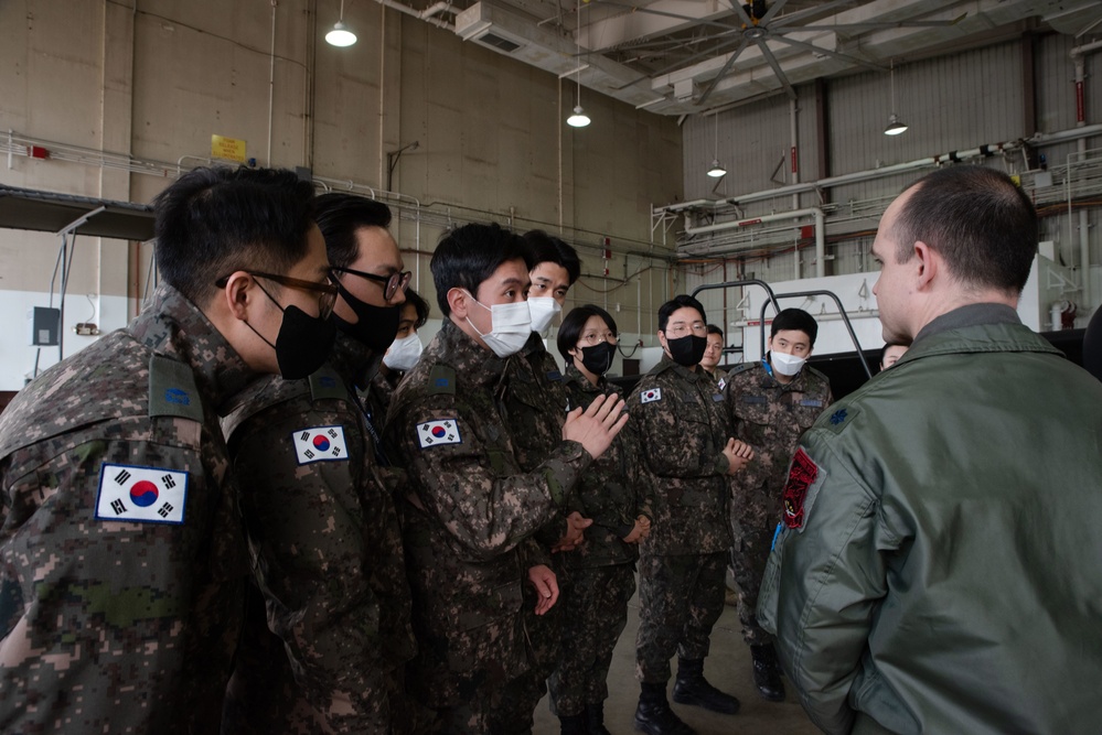 ROKAF Interpretation Officers in Training Tour Osan