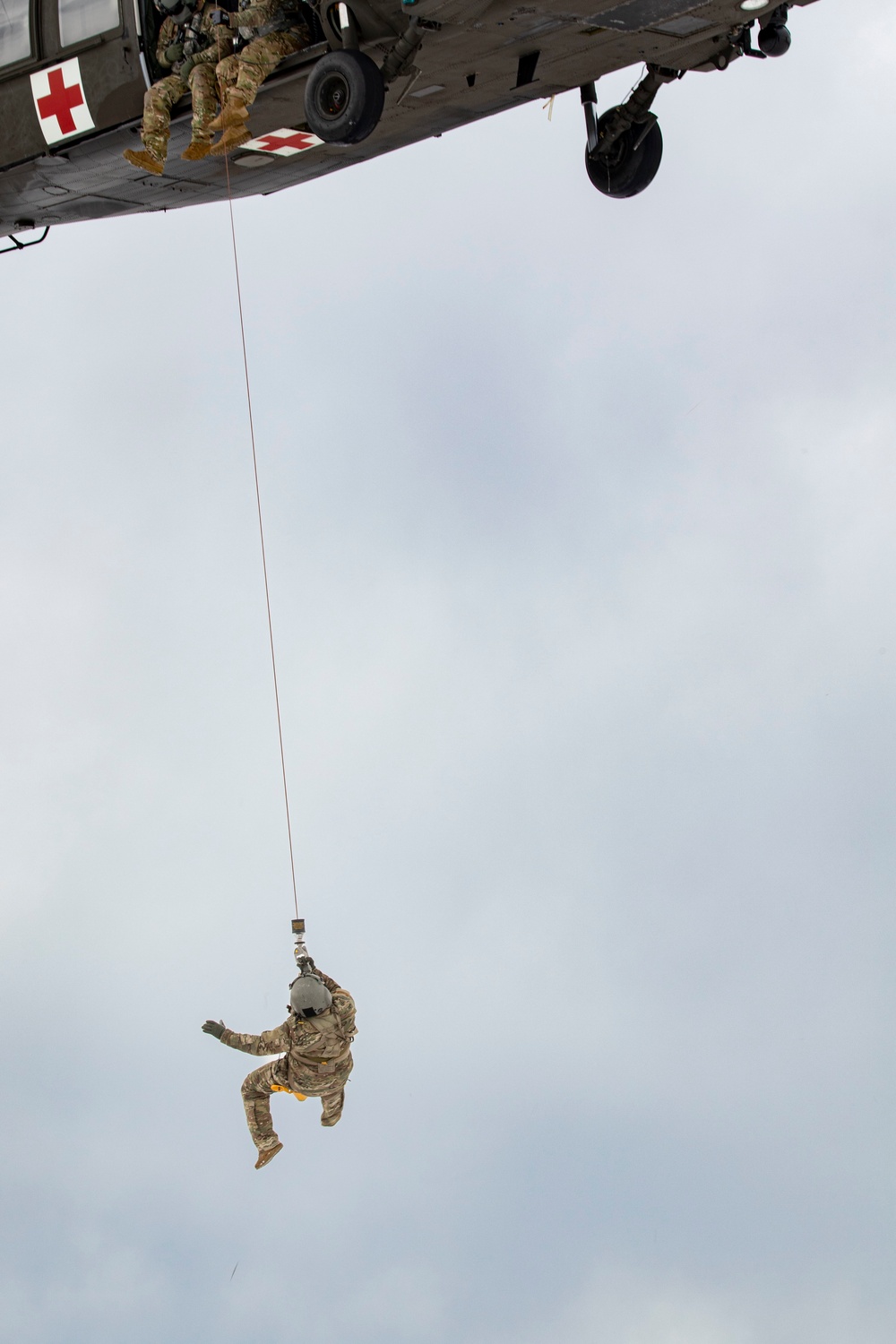 C Co, 1-126th Aviation Regiment MEDEVAC conduct hoist qualification training