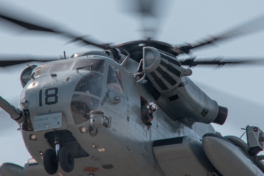 Lift Off! | 3rd LSB and 3rd Maintenance Battalion Marines Conduct Helicopter Support Team Operations