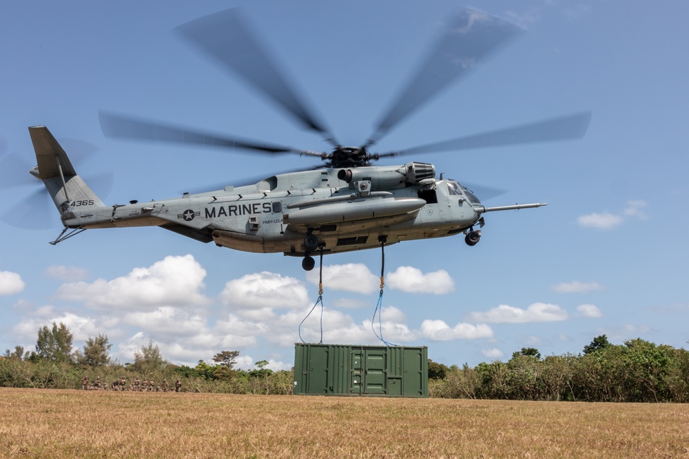 Lift Off! | 3rd LSB and 3rd Maintenance Battalion Marines Conduct Helicopter Support Team Operations