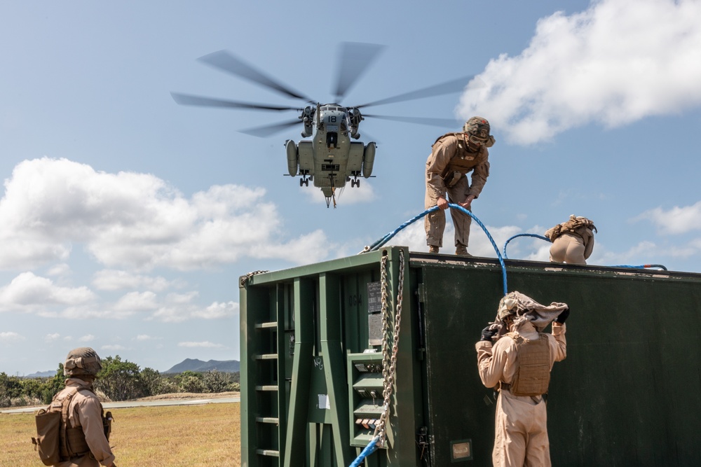 Lift Off! | 3rd LSB and 3rd Maintenance Battalion Marines Conduct Helicopter Support Team Operations