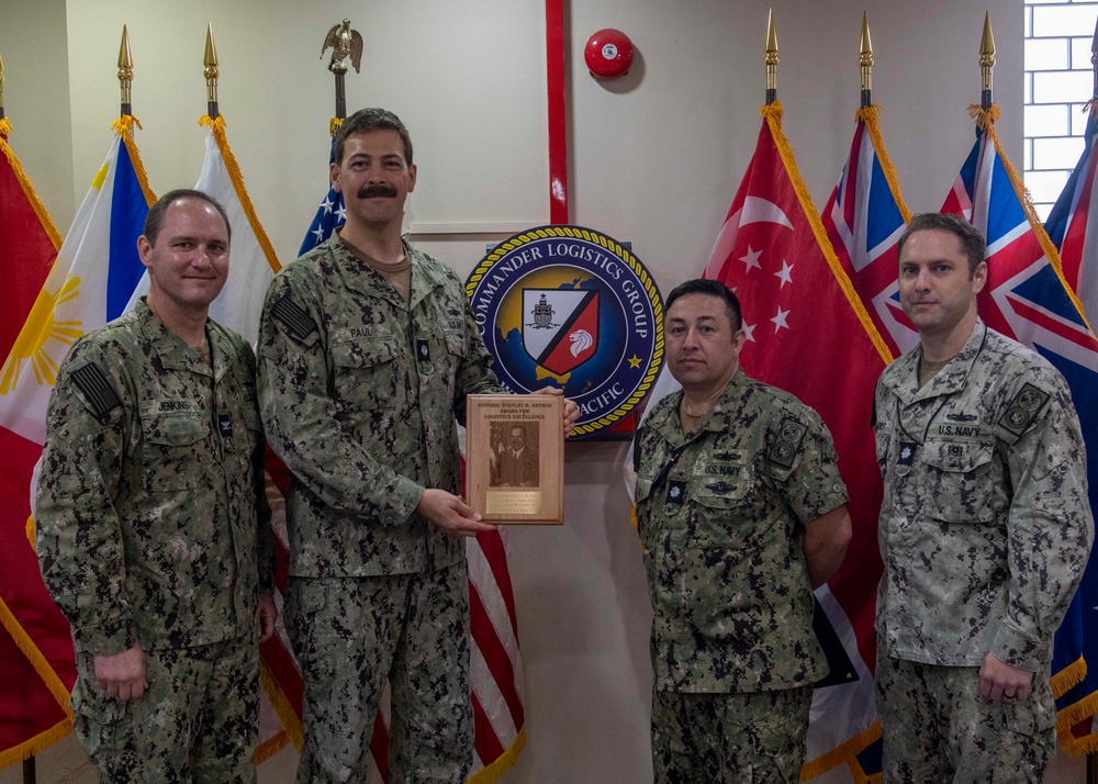 COMLOG WESTPAC Sailors Receive Logistics Excellence Award