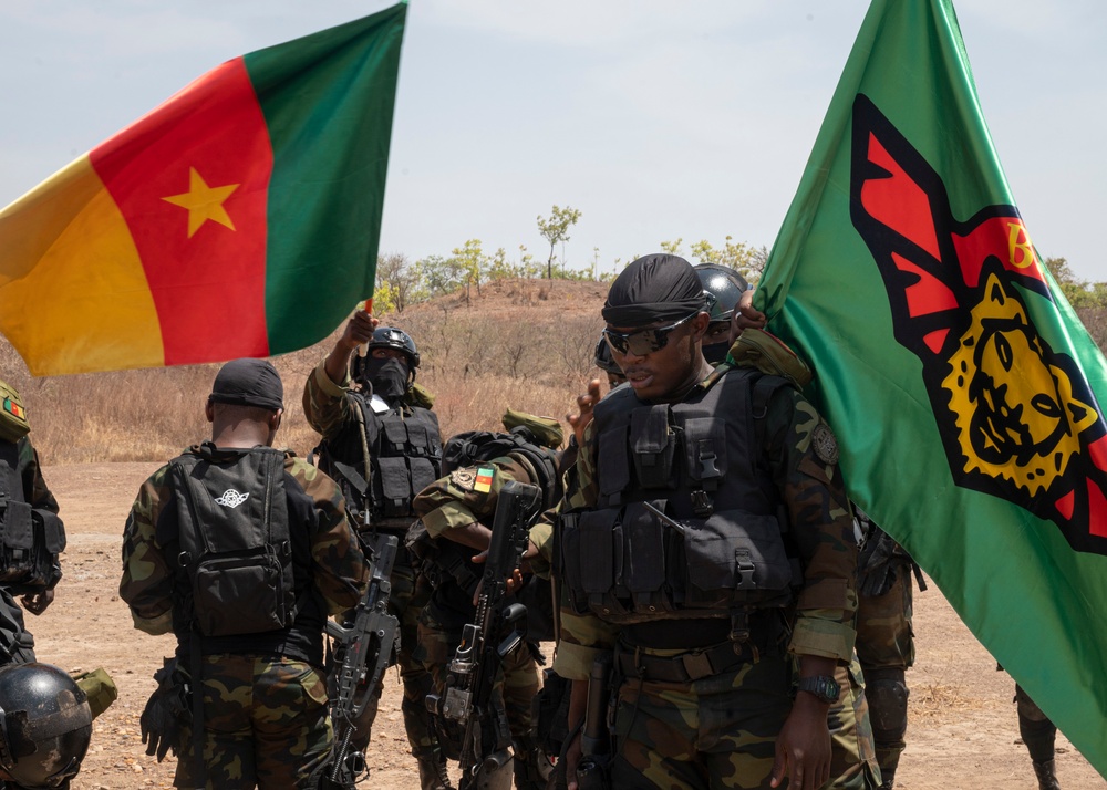 Cameroon Armed Forces conduct weapons training at Flintlock 2023