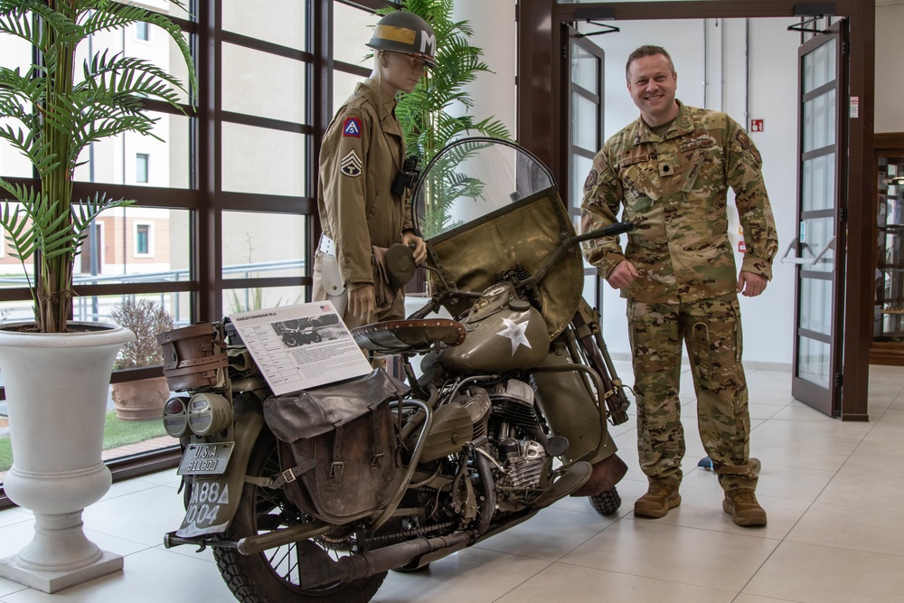 Michigan Air National Guardsman visits SETAF-AF headquarters