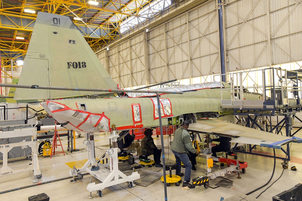 Fleet Readiness Center Southeast innovates to support concurrent F-5N Tiger II work