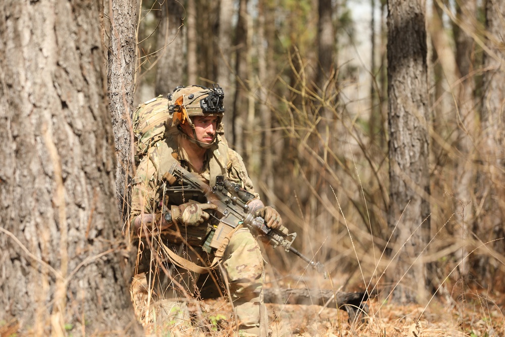 Soldiers with 2BCT of the 10th Mountain Division are moved by helicopter for JRTC