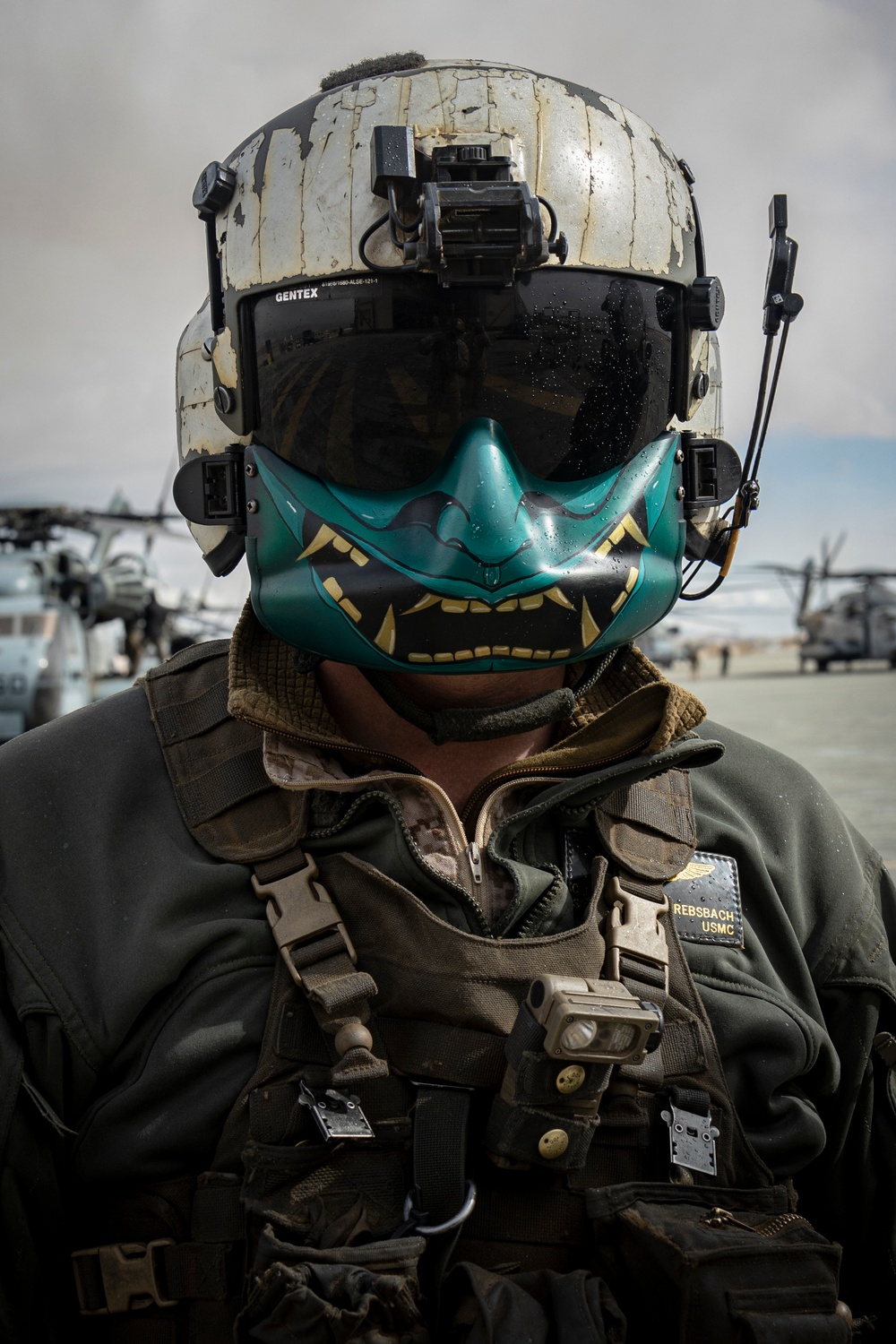 2nd Battalion, 7th Marine Regiment and HMH-466 Marines conduct a resupply flight during MWX