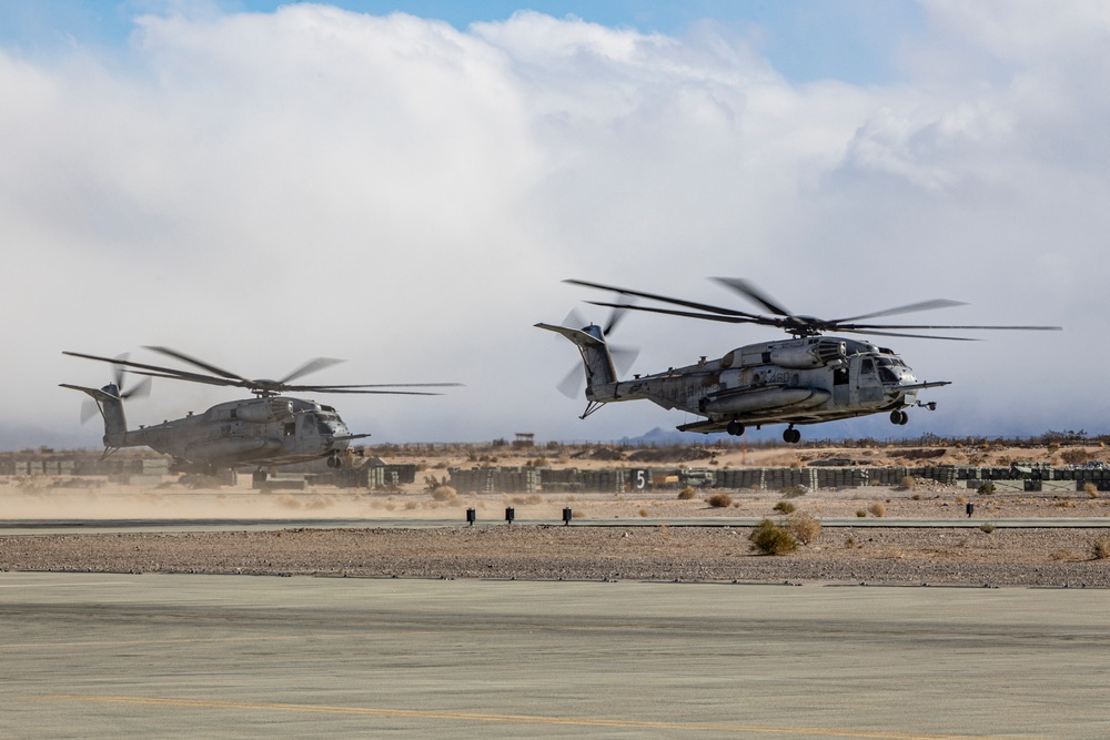 2nd Battalion, 7th Marine Regiment and HMH-466 Marines conduct a resupply flight during MWX