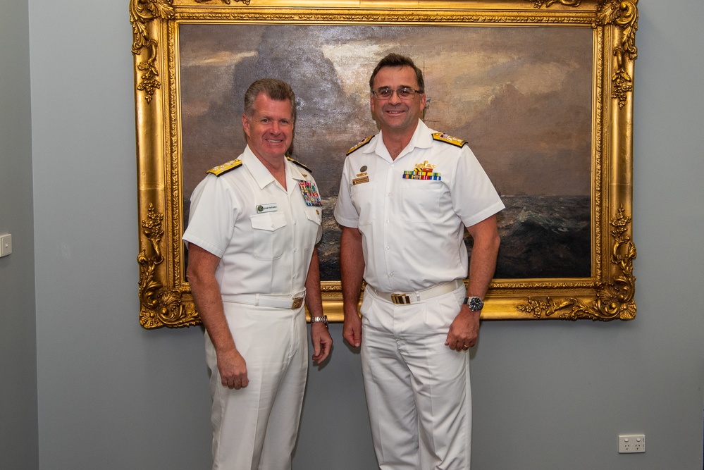 Commander, U.S. Pacific Fleet Visits Australia