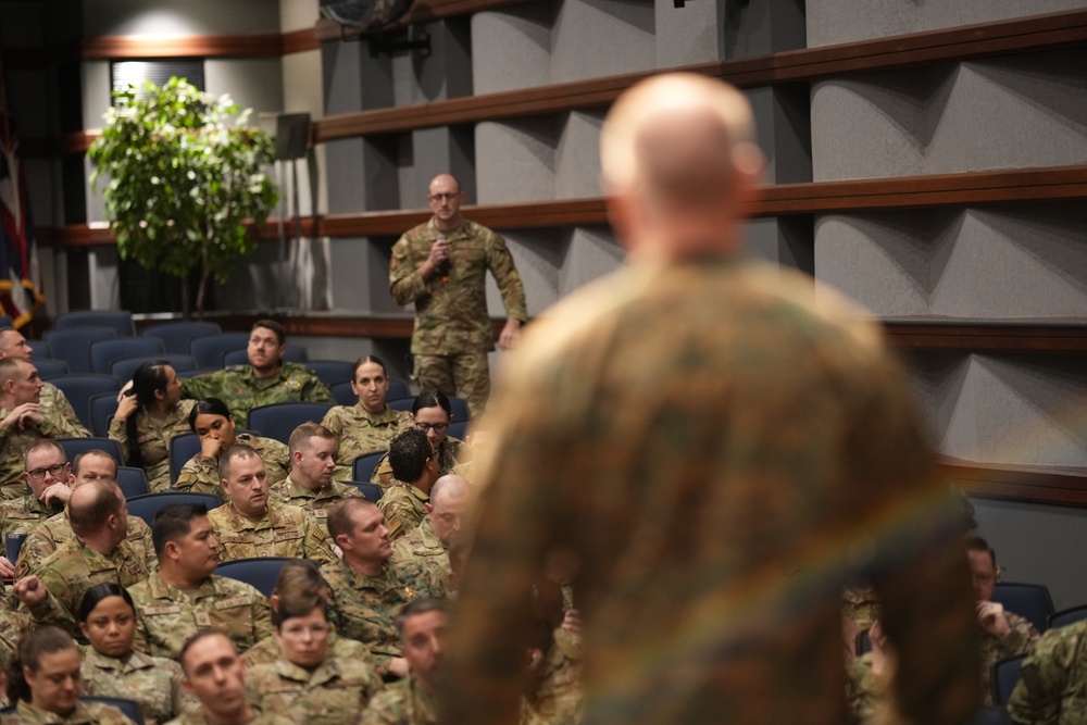 U.S. SPACECOM SEL Speaks to Air Force SNCOA