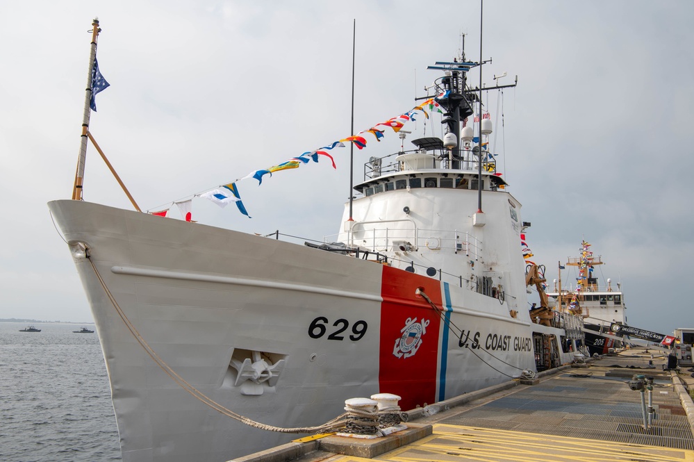 Coast Guard Cutter Decisive decommissioning ceremony