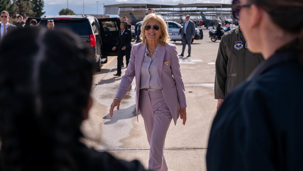 FLOTUS Visits Luke