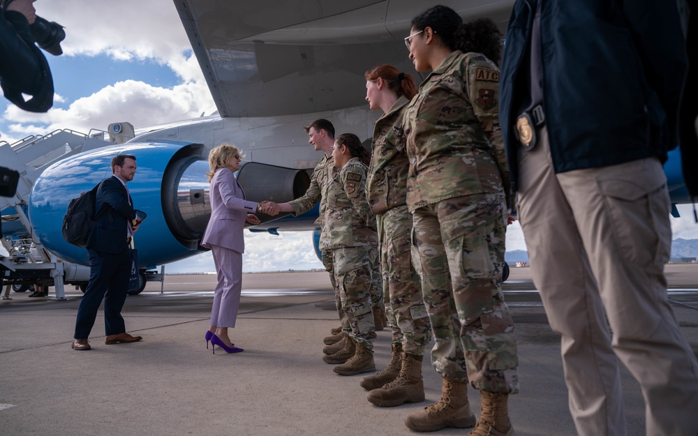 FLOTUS Visits Luke