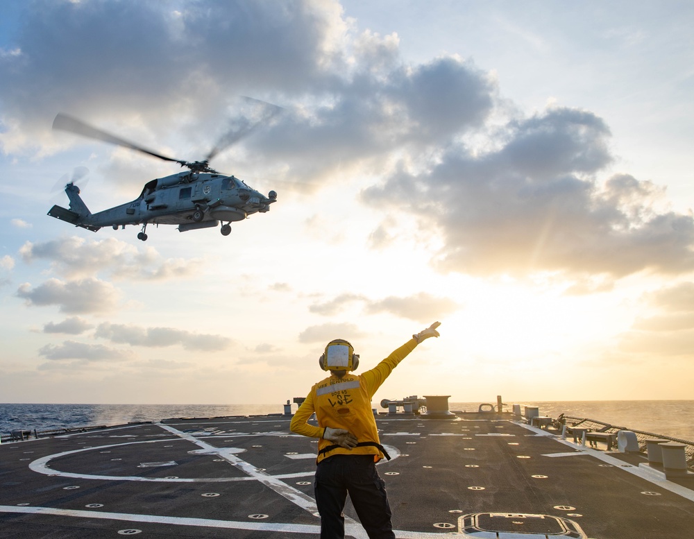 USS Benfold Conducts Flight Quarters while Underway