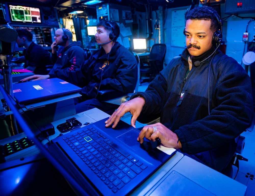 USS Benfold Conducts Routine Operations while Underway