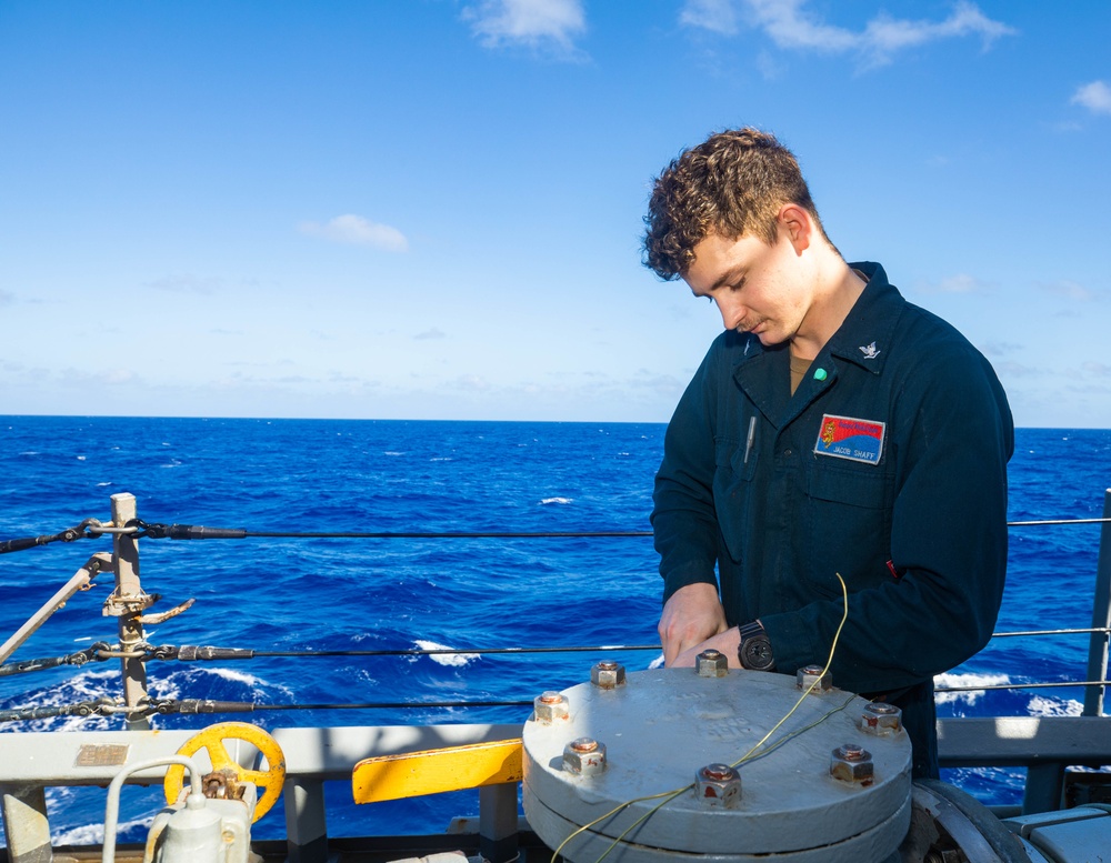 USS Benfold Conducts Routine Operations while Underway