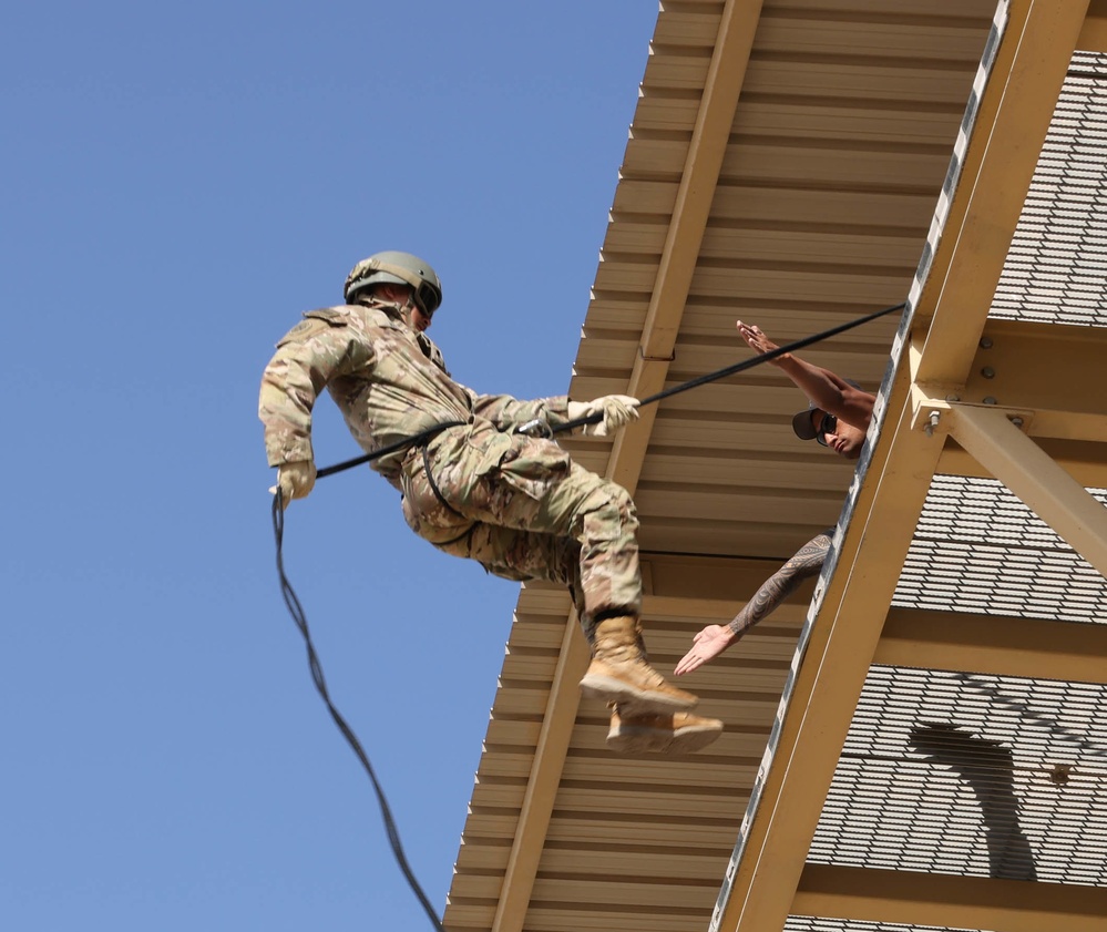 Air Assault School nears completion at Camp Buehring