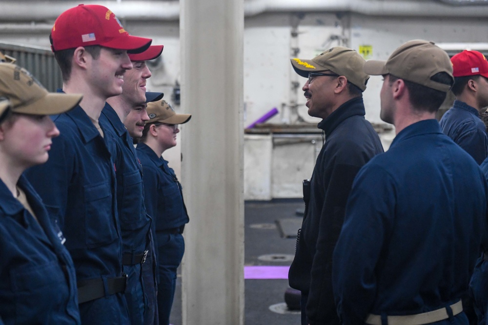 USS Green Bay (LPD 20) Conducts Uniform Inspection