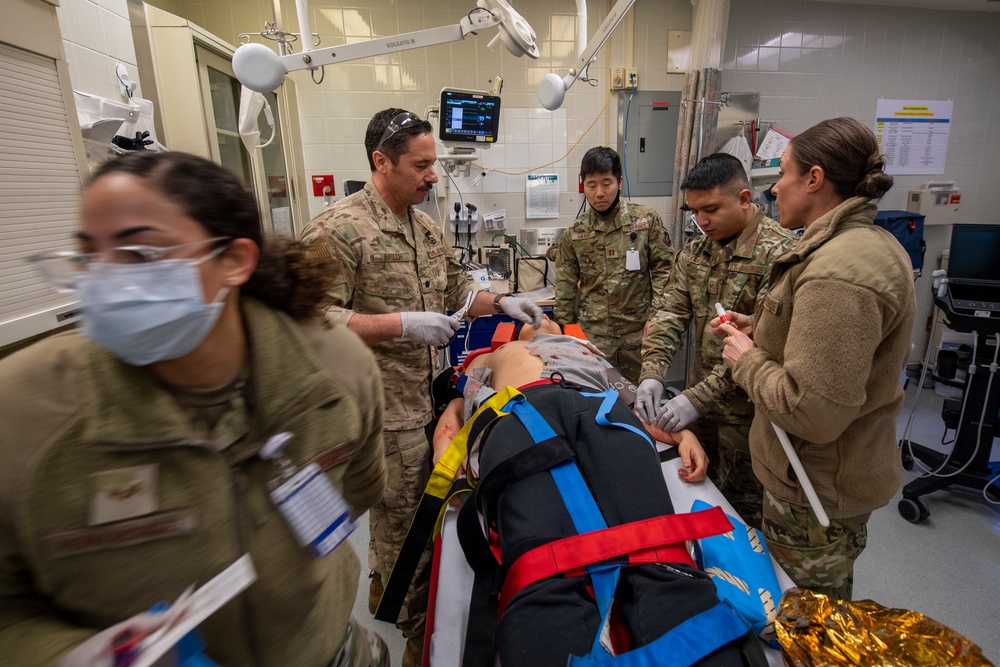 U.S. and ROK Medical train for trauma