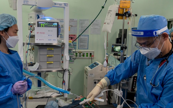 U.S. and ROK Medical train for trauma